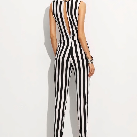 LAST ONE! Striped jumpsuit w keyhole back - Picture 3 of 5